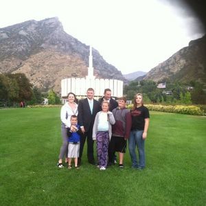 Meet your Posher, Larry amelia